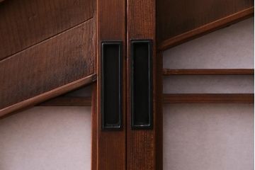ラフジュ工房オリジナル　アンティーク建具リメイク　扇菊　こだわりの和空間づくりが叶う脚付きサイドボード(書院戸、組子、キャビネット)(R-037605)
