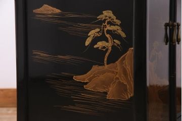 中古　山水図　和の空間を高める漆塗り風の茶棚(飾り棚)(R-037608)
