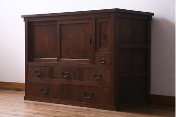 アンティーク家具　大正昭和初期　天板リメイク　カウンターとして使える便利な和風収納棚(リビングボード、戸棚)(R-037611)