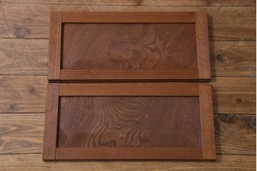 アンティーク家具　前面ケヤキ材　和製アンティークの木製脚付きキャビネット(戸棚、収納棚)(R-037612)