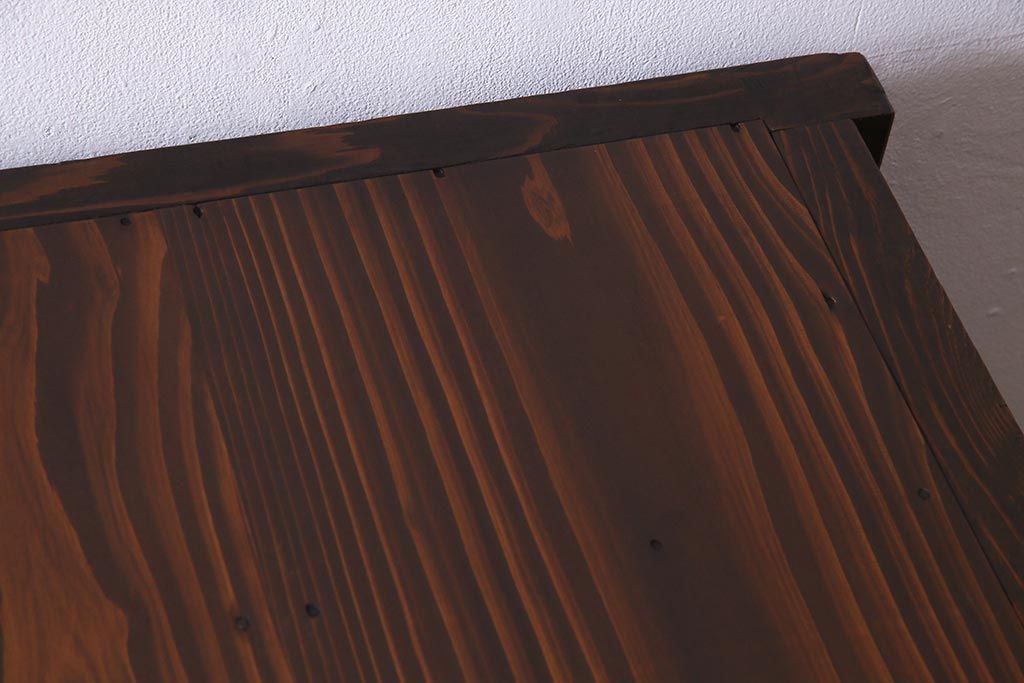 アンティーク家具　前面ケヤキ材　和製アンティークの木製脚付きキャビネット(戸棚、収納棚)(R-037612)