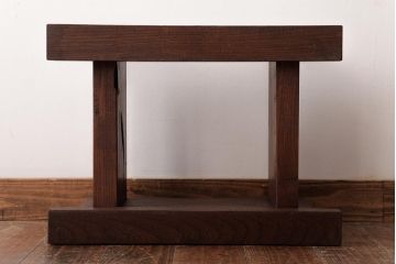 アンティーク雑貨　大正昭和初期　総ケヤキ材　杢目が美しい太鼓台(台座)(R-037614)です。