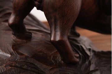 アンティーク雑貨　明治大正期　在銘　虎　木彫(作家物、置き物、ディスプレイ雑貨)(R-037615)