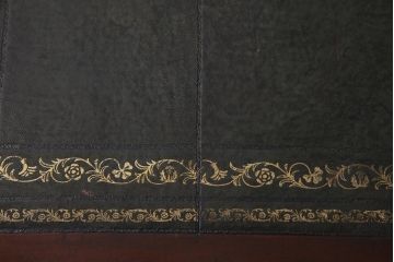 アンティーク家具　イギリスアンティーク　マホガニー材　レザートップ　組み立て式　高級感たっぷりのクラシカルな両袖デスク(机、在宅ワーク、在宅用プレジデントデスク)(R-037619)