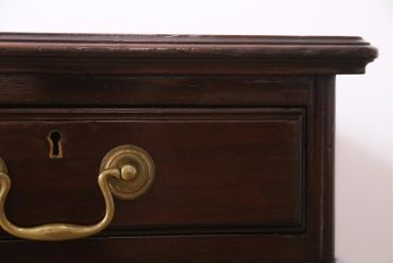 アンティーク家具　イギリスアンティーク　マホガニー材　レザートップ　組み立て式　高級感たっぷりのクラシカルな両袖デスク(机、在宅ワーク、在宅用プレジデントデスク)(R-037619)