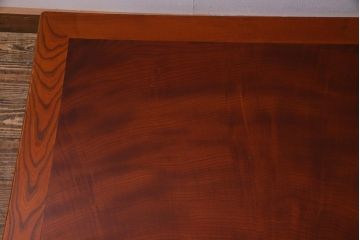 ビンテージ家具　総ケヤキ材　美しい杢目が楽しめる上品な座卓(ローテーブル)(R-037621)