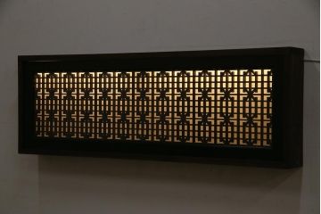 アンティーク照明　ラフジュ工房オリジナル　古建具リメイク　片面ガラス　組子の欄間を使った壁付け照明(ウォールランプ)(R-037623)