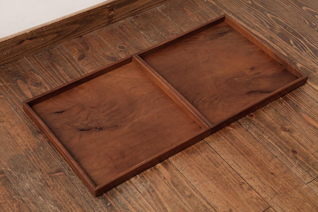 アンティーク雑貨　古民具　総ケヤキ材　美しい杢目が楽しめるお盆2枚セット(トレー、角盆)(R-037631)