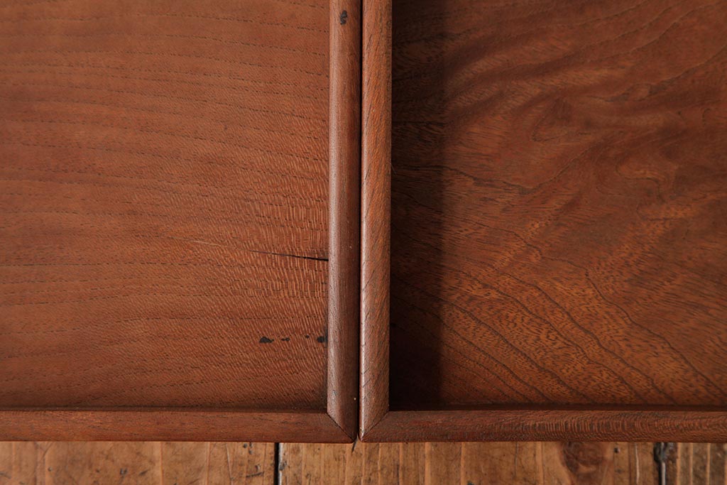 アンティーク雑貨　古民具　総ケヤキ材　美しい杢目が楽しめるお盆2枚セット(トレー、角盆)(R-037631)