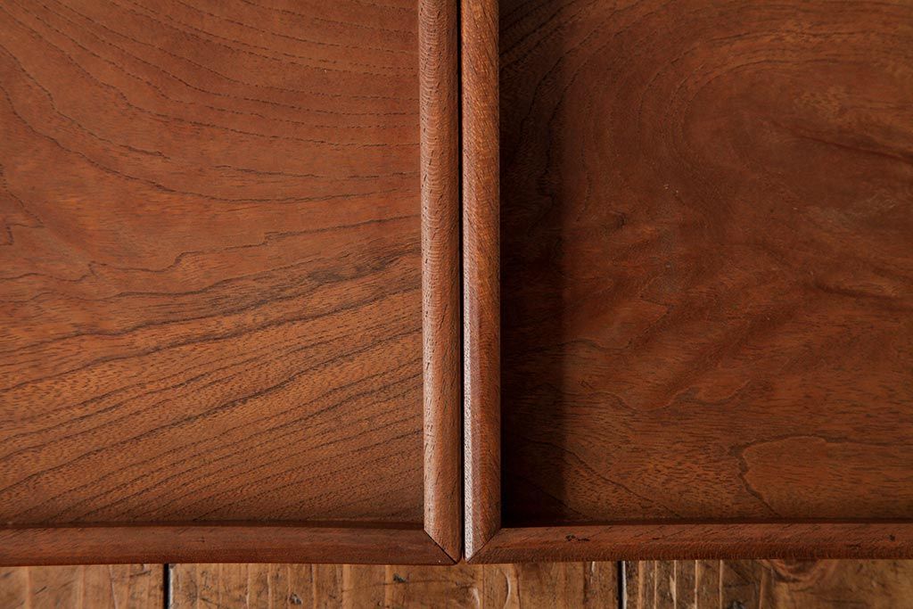 アンティーク雑貨　古民具　総ケヤキ材　美しい杢目が楽しめるお盆2枚セット(トレー、角盆)(R-037632)