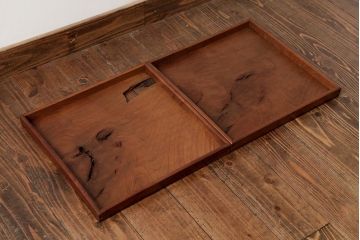 アンティーク雑貨　古民具　総ケヤキ材　美しい杢目が楽しめるお盆2枚セット(トレー、角盆)(R-037634)