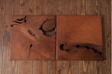 アンティーク雑貨　古民具　総ケヤキ材　美しい杢目が楽しめるお盆2枚セット(トレー、角盆)(R-037635)