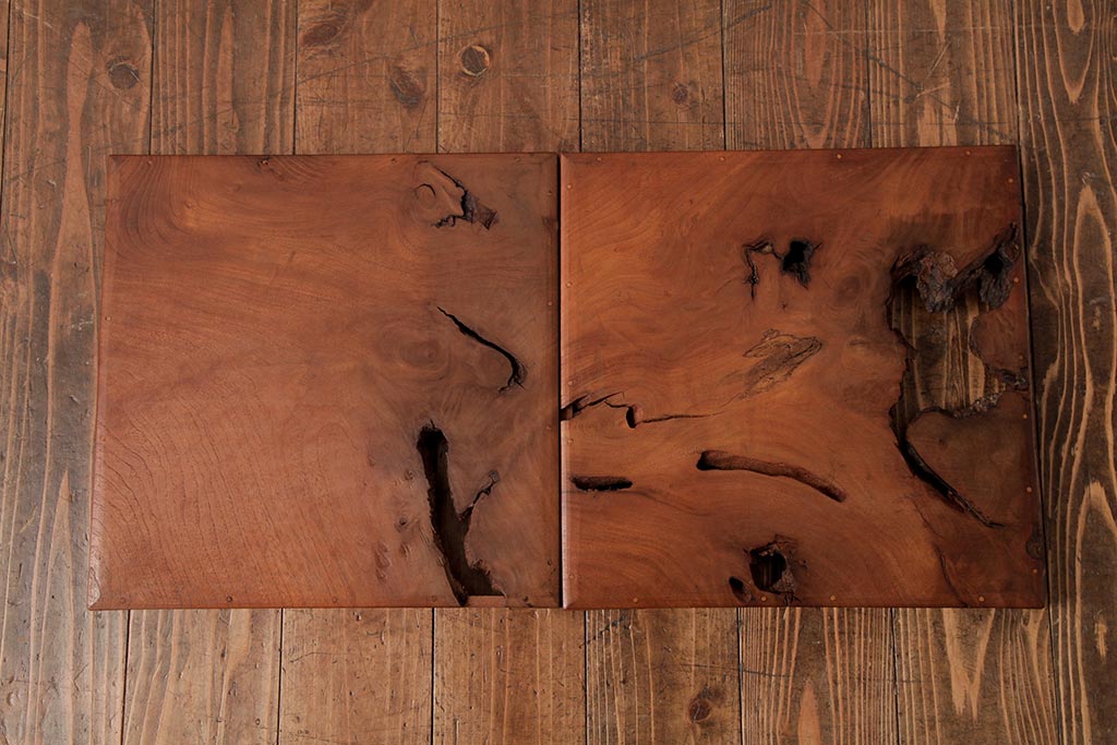 アンティーク雑貨　古民具　総ケヤキ材　美しい杢目が楽しめるお盆2枚セット(トレー、角盆)(R-037637)