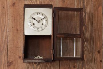 アンティーク雑貨　ドイツ　キンツレ(KIENZLE)　シンプルモダンな手巻き式振り子時計(柱時計、掛け時計、古時計)(R-037643)