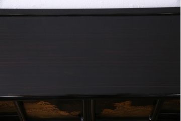 中古　民芸家具　和製　唐木　縞黒檀材　蒔絵と螺鈿の細工が高級感を放つ茶棚(違い棚、収納棚、飾り棚)(R-037648)