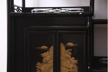 中古　民芸家具　和製　唐木　縞黒檀材　蒔絵と螺鈿の細工が高級感を放つ茶棚(違い棚、収納棚、飾り棚)(R-037648)