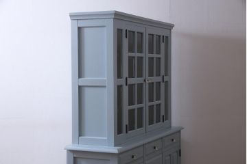 リメイク家具 中古 北海道民芸家具 爽やかなペイントカラーのレトロな食器棚(収納棚、キャビネット)(R-037654)