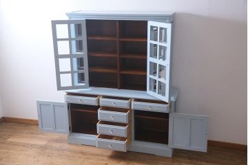 リメイク家具 中古 北海道民芸家具 爽やかなペイントカラーのレトロな食器棚(収納棚、キャビネット)(R-037654)