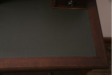 アンティーク家具　イギリスアンティーク　オーク材　クラシカルな雰囲気が魅力のワークデスク(作業台、在宅ワーク、在宅用)(R-037656)