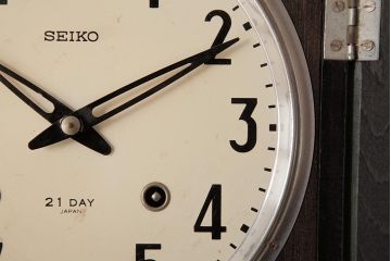 昭和レトロ雑貨　セイコー(SEIKO)　手巻き式　21DAY　レトロなツートンカラーのペイント柱時計(掛け時計、振り子時計)(R-037662)