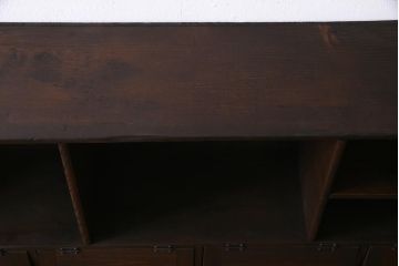 【カタログ掲載品】ラフジュ工房オリジナル　古材リメイク　収納とディスプレイが楽しめるパタパタ扉付きのウォールシェルフ(壁掛け収納棚、マス目棚)(R-037669)