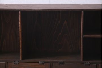 【カタログ掲載品】ラフジュ工房オリジナル　古材リメイク　収納とディスプレイが楽しめるパタパタ扉付きのウォールシェルフ(壁掛け収納棚、マス目棚)(R-037669)