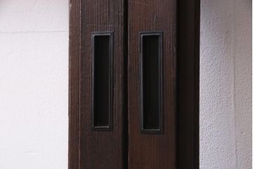アンティーク建具　大正昭和初期　上品なデザインがシックなガラス戸2枚セット(建具、引き戸)(R-037675)