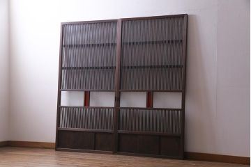 アンティーク建具　当店オリジナルガラス　色ガラスがアクセントの大正ロマンに合う格子戸2枚セット(ガラス帯戸、引き戸、建具)(R-037678)