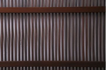 アンティーク建具　当店オリジナルガラス　色ガラスがアクセントの大正ロマンに合う格子戸2枚セット(ガラス帯戸、引き戸、建具)(R-037678)