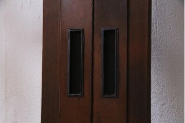アンティーク建具　当店オリジナルガラス　高級品　シックな空間にぴったりな上手物のガラス戸2枚セット(建具、引き戸)(R-037681)