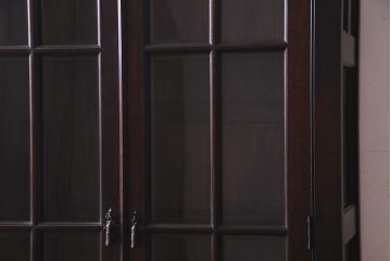 中古美品　松本民芸家具　シックなインテリアと相性の良いC型書棚(ブックケース、本棚、本箱、飾り棚)(定価約63万円)