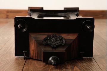 アンティーク雑貨　トレードマーク・トンボ　手巻き式　ホーロー文字盤(琺瑯)　黒柿スリゲル掛け時計(ユンハンス風、柱時計、振り子時計)(R-037699)