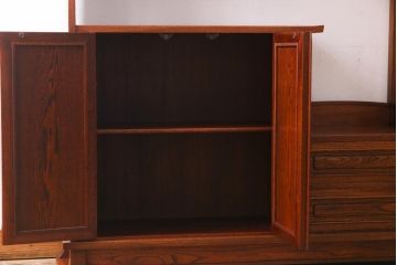 中古　国産　民芸家具　栓材　桐の透かしがアクセントのシンプルな茶棚(飾り棚、収納棚、桐箪笥、桐たんす)(R-037703)