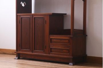 中古　国産　民芸家具　栓材　桐の透かしがアクセントのシンプルな茶棚(飾り棚、収納棚、桐箪笥、桐たんす)(R-037703)