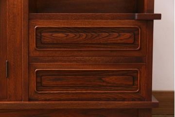 中古　国産　民芸家具　栓材　桐の透かしがアクセントのシンプルな茶棚(飾り棚、収納棚、桐箪笥、桐たんす)(R-037703)