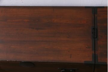 アンティーク家具　和製アンティーク　桐材・杉材　丸金具が目を引く重ね箪笥(衣装箪笥、和タンス、桐箪笥、桐たんす)(R-037706)