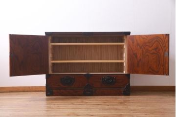 中古　岩谷堂箪笥　棚板リメイク　衣装盆付き　2WAYタンス(キャビネット、サイドボード、チェスト、収納棚)(R-037707)