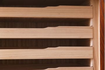 中古　岩谷堂箪笥　棚板リメイク　衣装盆付き　2WAYタンス(キャビネット、サイドボード、チェスト、収納棚)(R-037707)