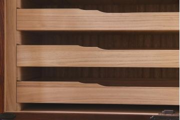 中古　岩谷堂箪笥　棚板リメイク　衣装盆付き　2WAYタンス(キャビネット、サイドボード、チェスト、収納棚)(R-037707)