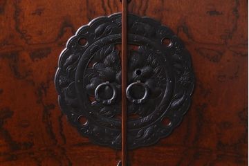 中古　岩谷堂箪笥　棚板リメイク　衣装盆付き　2WAYタンス(キャビネット、サイドボード、チェスト、収納棚)(R-037707)