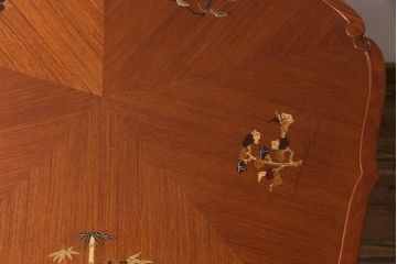 中古　唐木材　松・竹・梅・菊・蔦の図　象嵌風　引き出し付き　五角形ダイニングテーブル(5人掛けテーブル)(R-037714)