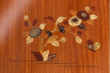 中古　唐木材　松・竹・梅・菊・蔦の図　象嵌風　引き出し付き　五角形ダイニングテーブル(5人掛けテーブル)(R-037714)
