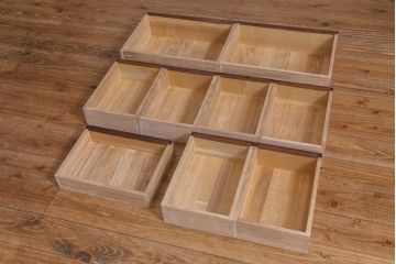 中古　指物家具　三方ケヤキ材　桐材　上質な作りの高級茶箪笥(和タンス、キャビネット、飾り棚)(定価約39万円)(R-037716)