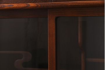 中古　指物家具　三方ケヤキ材　桐材　上質な作りの高級茶箪笥(和タンス、キャビネット、飾り棚)(定価約39万円)(R-037716)