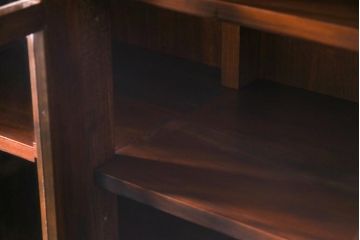 ビンテージ　松本民芸家具　特注品　4枚扉・引き出し4杯　クラシカルな食器棚(キャビネット、収納棚、サイドボード、サイドキャビネット)(R-037717)