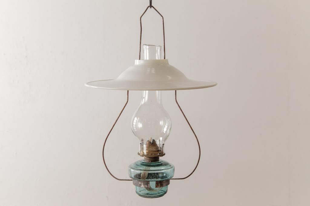 アンティーク　乳白　切子オイルランプ 昭和レトロ ☆古い昔のガラス吊ランプ☆乳白赤縁笠☆オイルランプ☆アンティーク