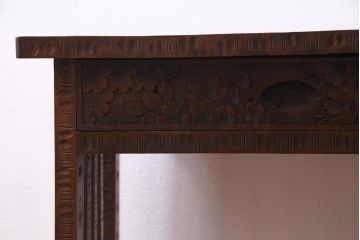 中古　伝統工芸　軽井沢彫り　引き出し付き　繊細な桜の彫りが美しいサイドテーブル(花台、飾り台、引き出し)(R-037726)