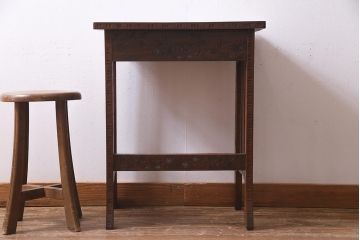 中古　伝統工芸　軽井沢彫り　引き出し付き　繊細な桜の彫りが美しいサイドテーブル(花台、飾り台、引き出し)(R-037726)