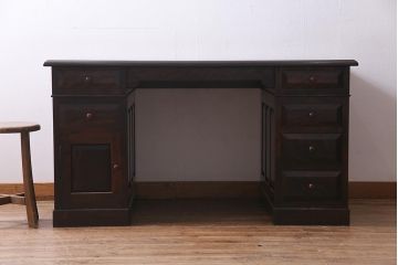 中古　松本民芸家具　シックな色合いが上品なM型両袖机(デスク)(定価62万円)(R-037729)