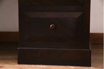 中古　松本民芸家具　シックな色合いが上品なM型両袖机(デスク)(定価62万円)(R-037729)